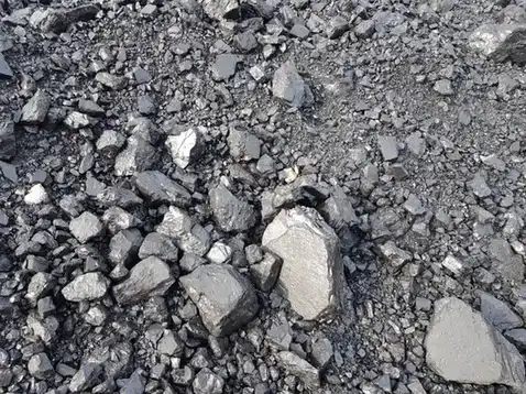 Gilsonite granules and lumps in the yard