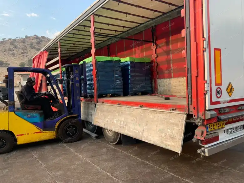 Truck loading of 25 kg gilsonite bags